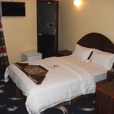 Mbayaville Hotel Douala Kültér fotó