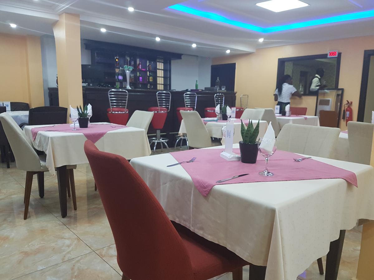 Mbayaville Hotel Douala Kültér fotó