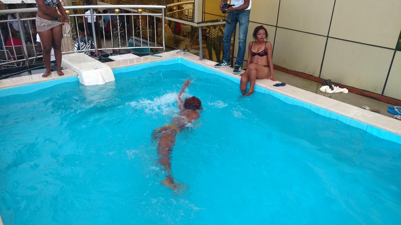 Mbayaville Hotel Douala Kültér fotó